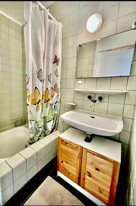 7,0 Pieces 3 Proximite Aeroport Apartment Genf